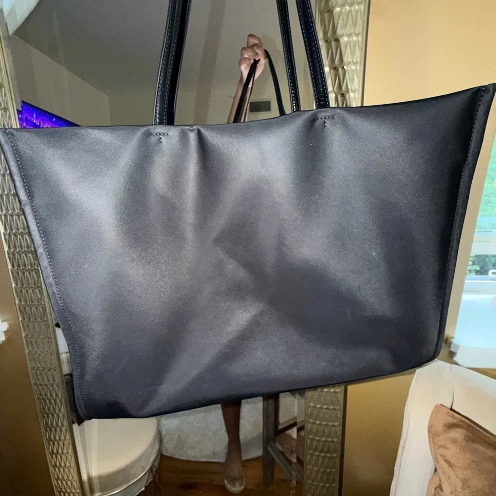 Tory Burch Black Patent Logo Shoulder Tote